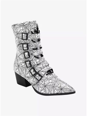 STRANGE CVLT Spider Webs Coven Boots Sz 6 NEW New in box